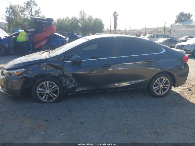 1G1BE5SM5G7319041 Chevrolet Cruze Lt Auto