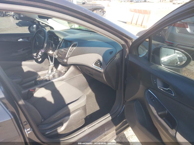 1G1BE5SM5G7319041 Chevrolet Cruze Lt Auto