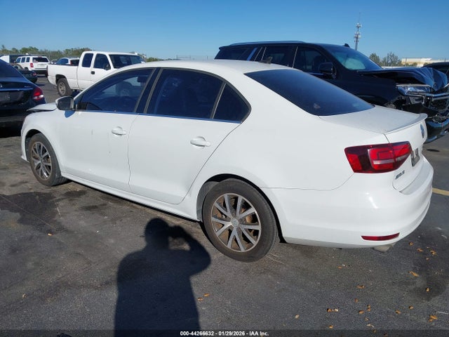 2017 VOLKSWAGEN JETTA 3VWDB7AJ5HM400377 Photo 2