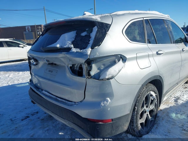 2016 BMW X1 WBXHT3C32GP889583 Photo 5