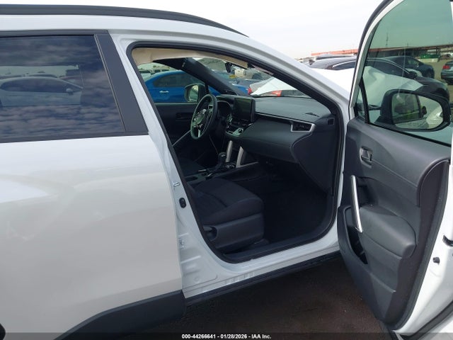 2025 TOYOTA COROLLA CROSS HYBRID 7MUFBABG1SV070102 Photo 4