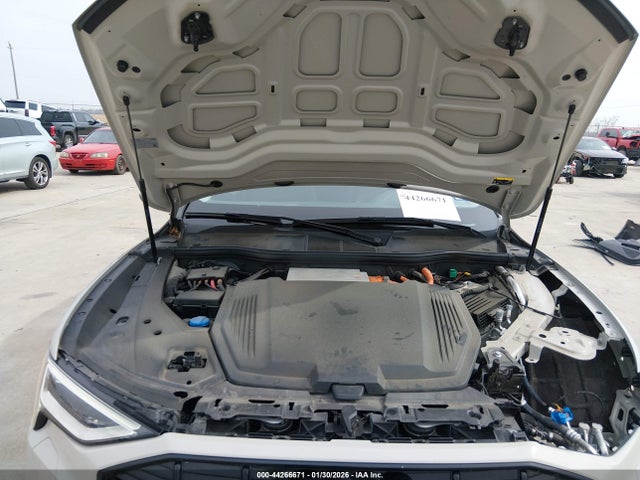 2022 AUDI E-TRON WA1AAAGE4NB025336 Photo 9