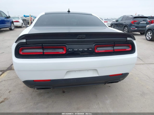 2C3CDZFJ8LH125483 Dodge Challenger R/t Scat Pack Widebody
