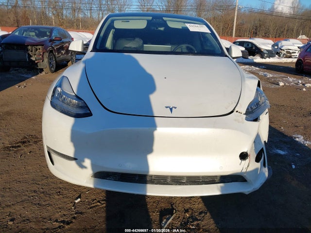 Продаж на аукціоні авто 2022 Tesla Model Y Long Range Dual Motor All-wheel Drive, vin: 7SAYGDEE4NF445847, номер лоту: 44266697