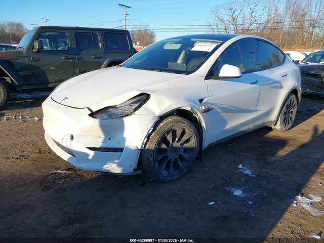 Продаж на аукціоні авто 2022 Tesla Model Y Long Range Dual Motor All-wheel Drive, vin: 7SAYGDEE4NF445847, номер лоту: 44266697