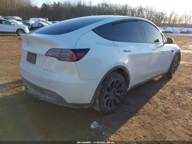 Продаж на аукціоні авто 2022 Tesla Model Y Long Range Dual Motor All-wheel Drive, vin: 7SAYGDEE4NF445847, номер лоту: 44266697