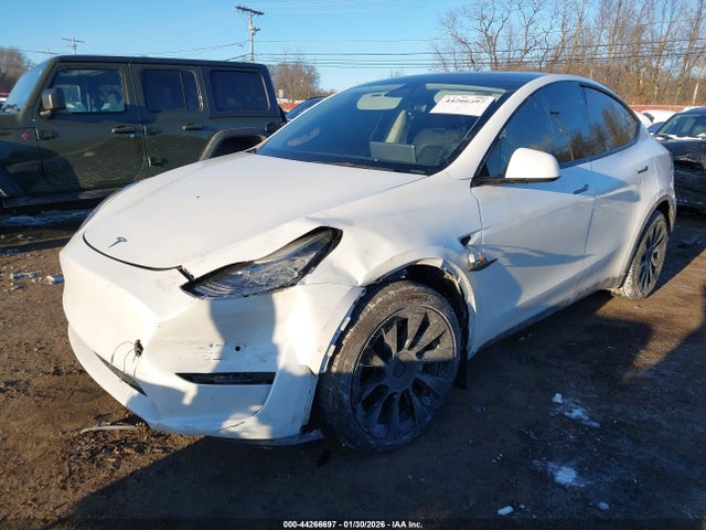 Продаж на аукціоні авто 2022 Tesla Model Y Long Range Dual Motor All-wheel Drive, vin: 7SAYGDEE4NF445847, номер лоту: 44266697