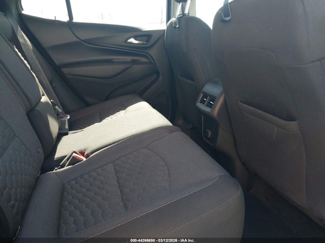 2GNAXSEV7J6242686 Chevrolet EQUINOX LT