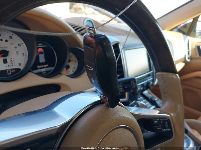 2016 PORSCHE CAYENNE WP1AA2A27GLA08973 Photo 10