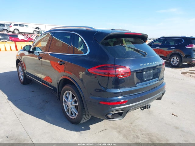 2016 PORSCHE CAYENNE WP1AA2A27GLA08973 Photo 2