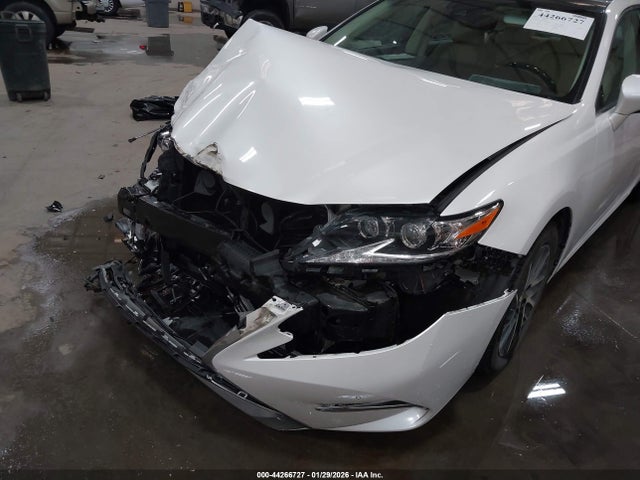 58ABK1GG2JU111143 Lexus ES 350