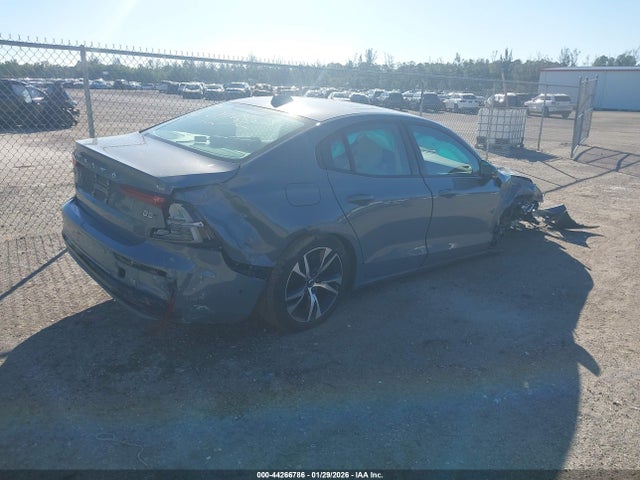 2024 VOLVO S60 7JRL12TL7RG319252 Photo 3