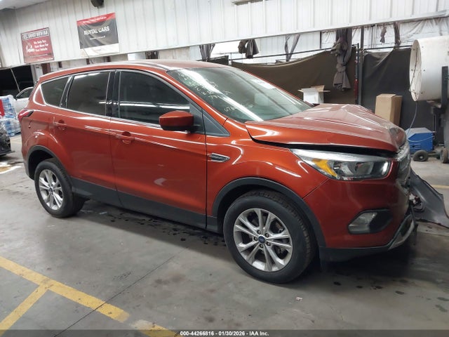 1FMCU0GD1KUC27814 Ford ESCAPE SE