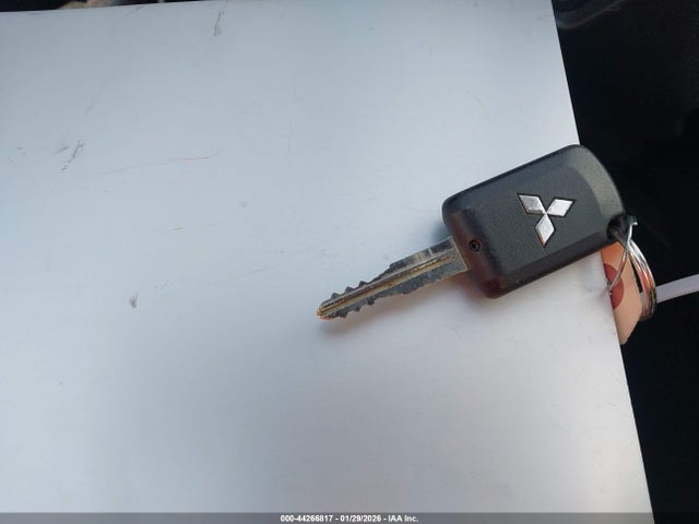 JA4AP3AUXJU000966 Mitsubishi Outlander Sport 2.0 Es