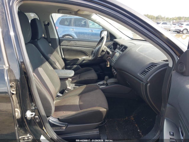 JA4AP3AUXJU000966 Mitsubishi Outlander Sport 2.0 Es