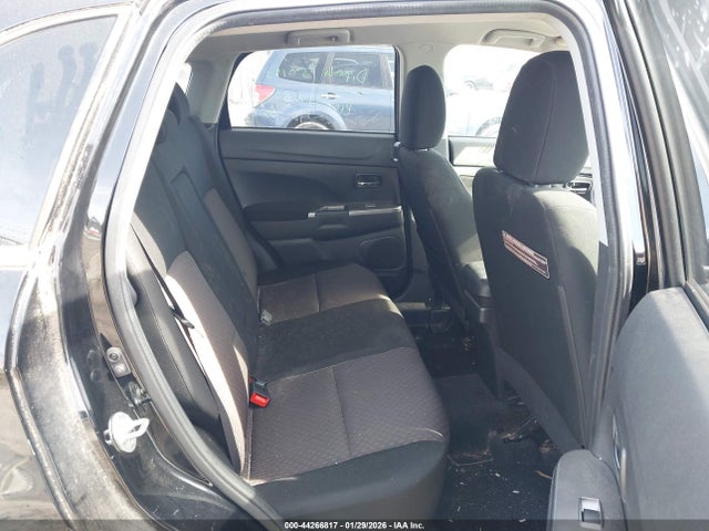 JA4AP3AUXJU000966 Mitsubishi Outlander Sport 2.0 Es