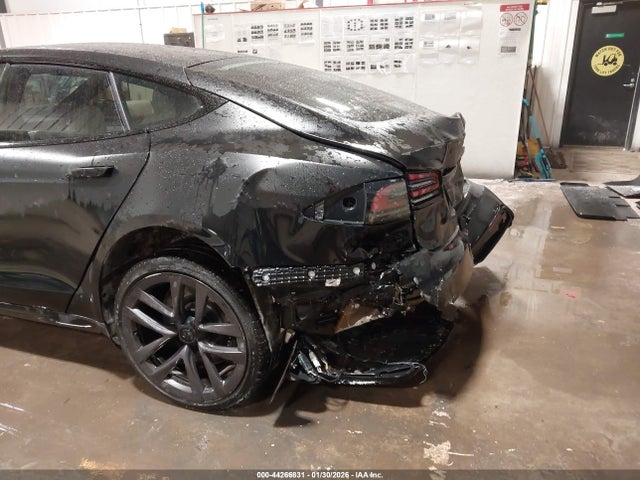 2023 Tesla Model S Dual Motor All-wheel Drive/standard Range მანქანა იყიდება აუქციონზე, vin: 5YJSA1E52PF522821, აუქციონის ნომერი: 44266831