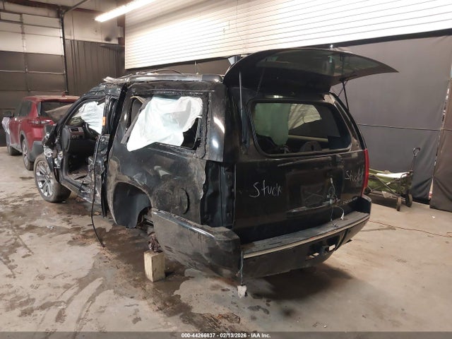 2014 CADILLAC ESCALADE ESV 1GYS4GEF0ER119540 Photo 2