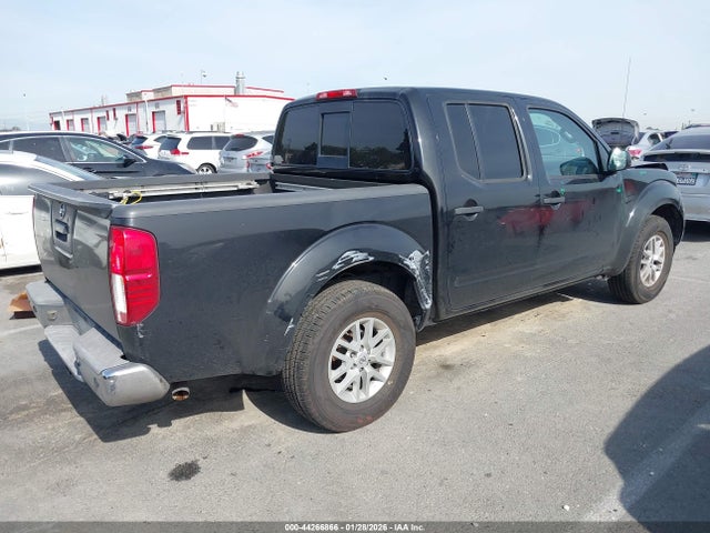 1N6AD0ERXJN725140 Nissan Frontier Sv