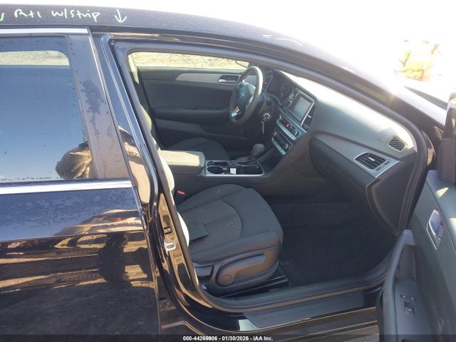 Hyundai SONATA SE 2019 5NPE24AF4KH752137 Image 5