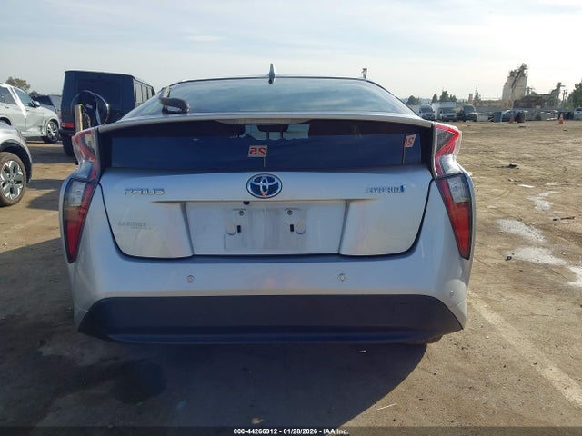 Toyota Prius Three 2018 JTDKARFU8J3550874 Image 16
