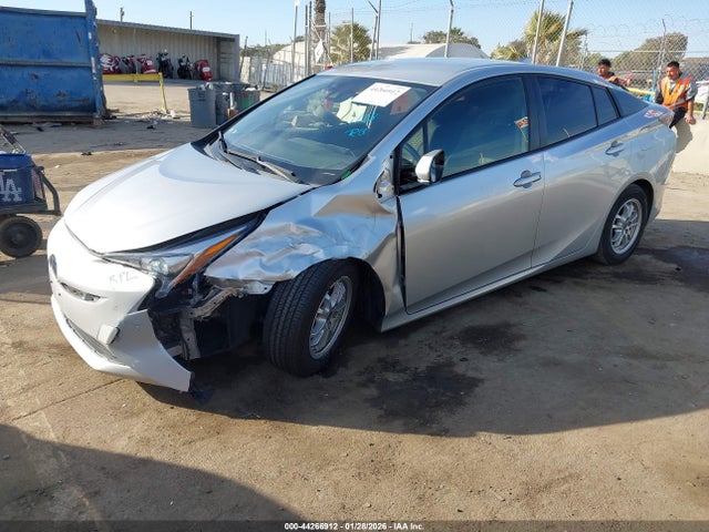 Toyota Prius Three 2018 JTDKARFU8J3550874 Image 2