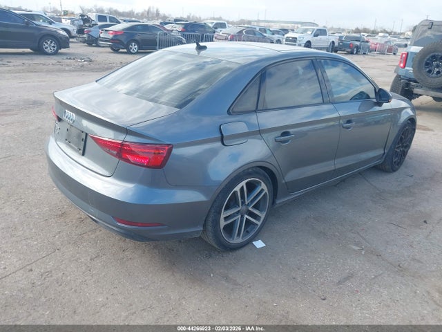 2019 AUDI A3 WAUAUGFF0KA111025 Photo 3