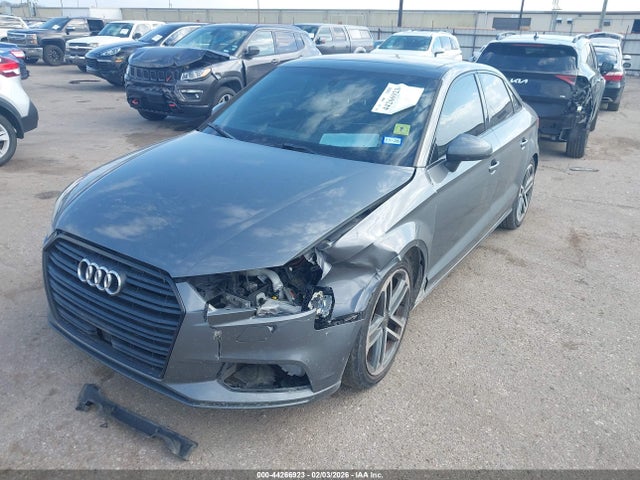 2019 AUDI A3 WAUAUGFF0KA111025 Photo 5