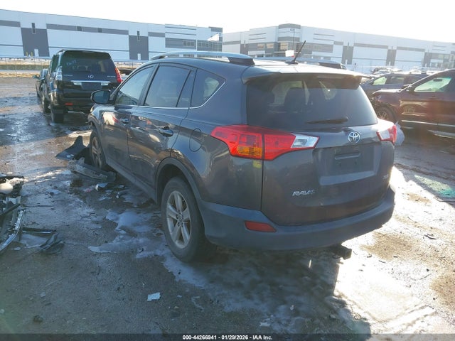 2015 TOYOTA RAV4 2T3WFREV5FW195390 Photo 2