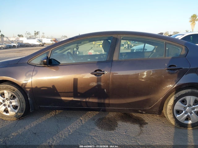 3KPFK4A75JE219195 KIA FORTE LX