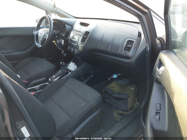 3KPFK4A75JE219195 KIA FORTE LX