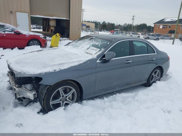 44266989 :رقم المزاد ، WDDZF4JB3JA377727 vin ، 2018 Mercedes-benz E 300 مزاد بيع