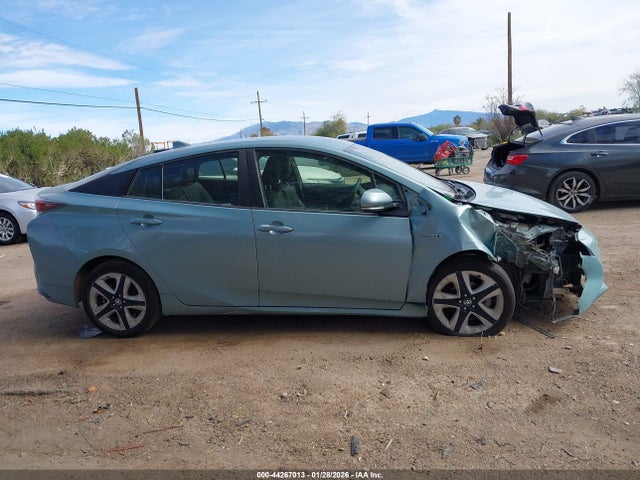Toyota Prius Three Touring 2016 JTDKARFU8G3020641 Image 13