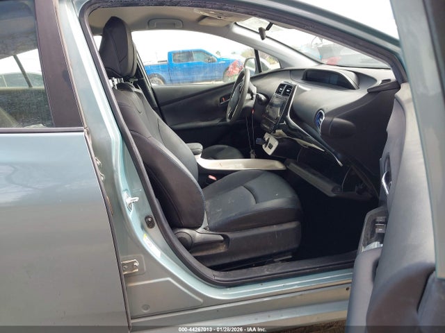 Toyota Prius Three Touring 2016 JTDKARFU8G3020641 Image 5