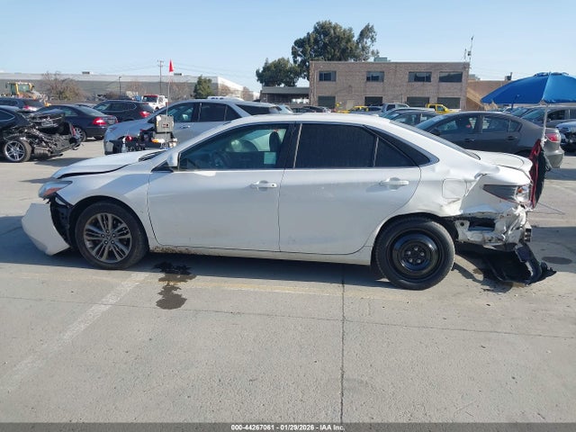 4T1BF1FK1HU407668 Toyota CAMRY SE