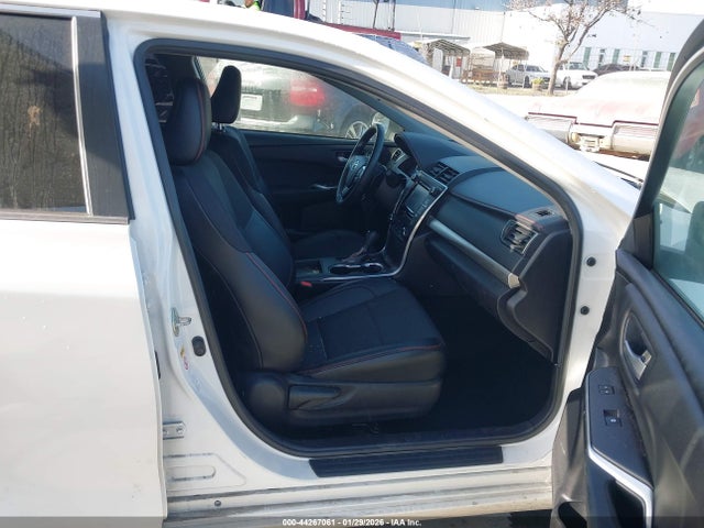 4T1BF1FK1HU407668 Toyota CAMRY SE
