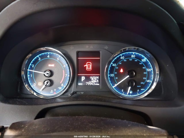 2T1BURHE4HC872118 Toyota COROLLA LE