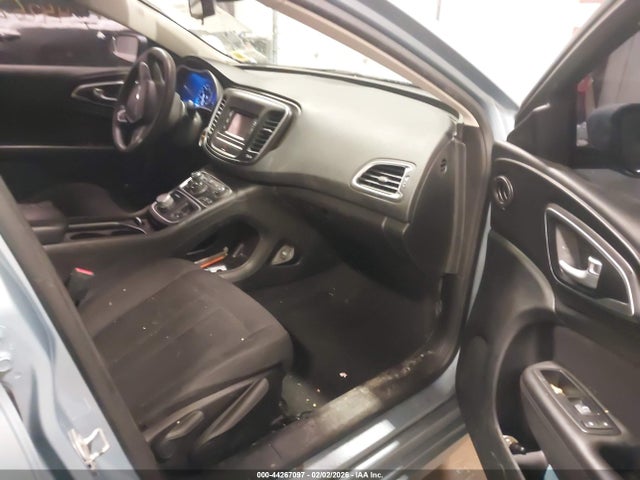44267097 :رقم المزاد ، 1C3CCCAB1FN698706 vin ، 2015 Chrysler 200 Limited مزاد بيع