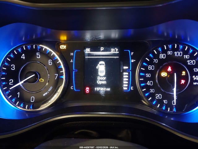 44267097 :رقم المزاد ، 1C3CCCAB1FN698706 vin ، 2015 Chrysler 200 Limited مزاد بيع