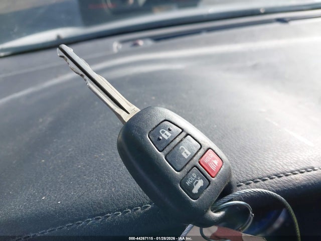 5YFBURHE7HP615308 Toyota COROLLA LE