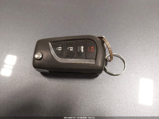 JTDEPRAE6LJ041568 Toyota COROLLA LE