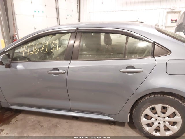 JTDEPRAE6LJ041568 Toyota COROLLA LE