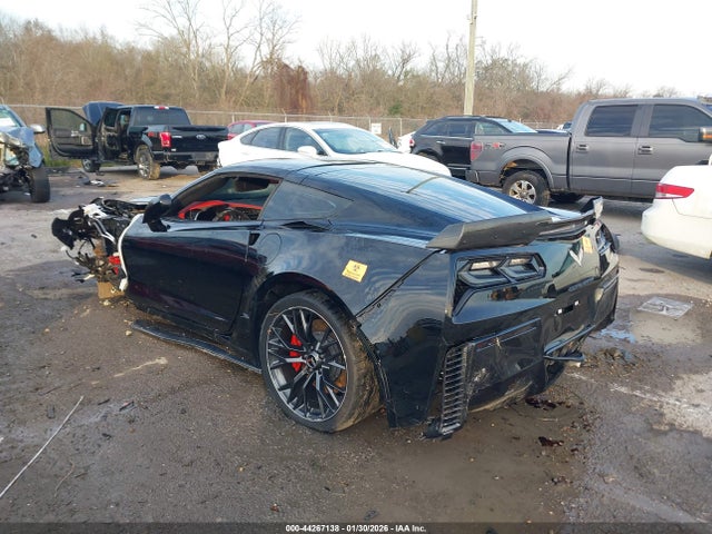 2019 CHEVROLET CORVETTE 1G1YS2D61K5605215 Photo 2