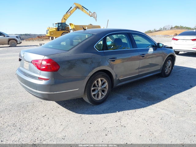 Продаж на аукціоні авто 2016 Volkswagen Passat 1.8t S, vin: 1VWAT7A32GC050272, номер лоту: 44267248