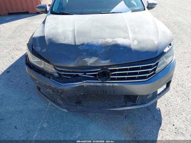 Продаж на аукціоні авто 2016 Volkswagen Passat 1.8t S, vin: 1VWAT7A32GC050272, номер лоту: 44267248