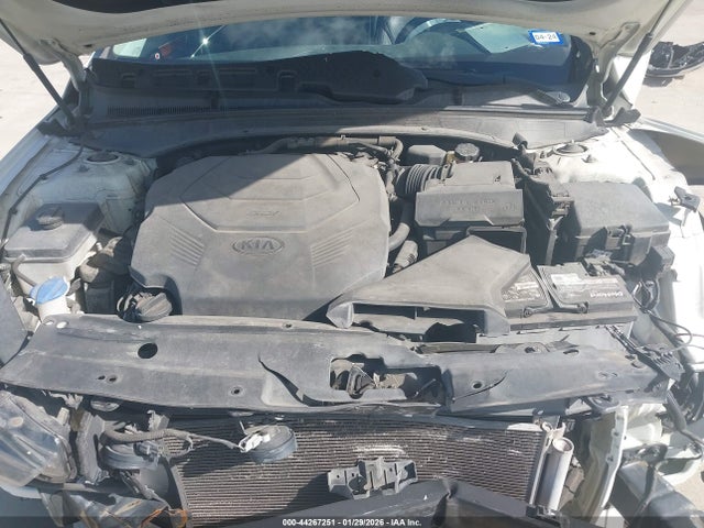 KNALC4J1XH5069695 KIA Cadenza Premium