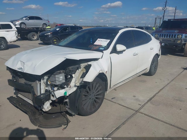 KNALC4J1XH5069695 KIA Cadenza Premium
