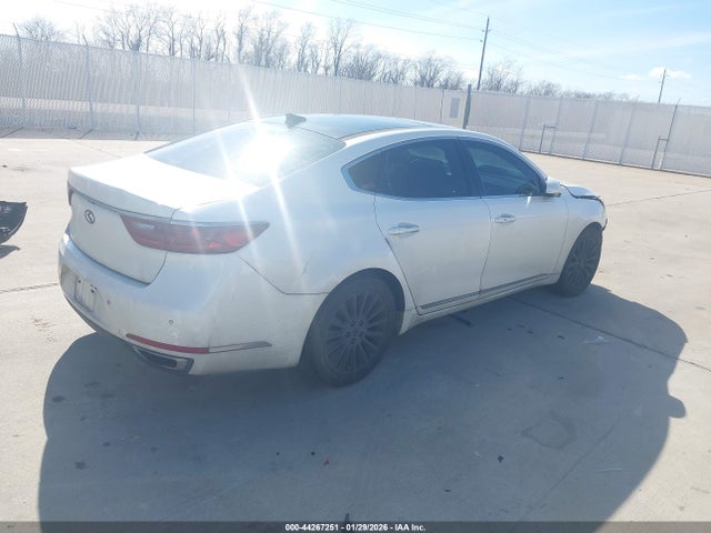 KNALC4J1XH5069695 KIA Cadenza Premium