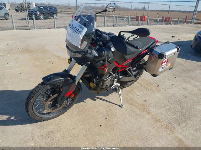 ZD4XBUA08RS002339 Aprilia Tuareg 660
