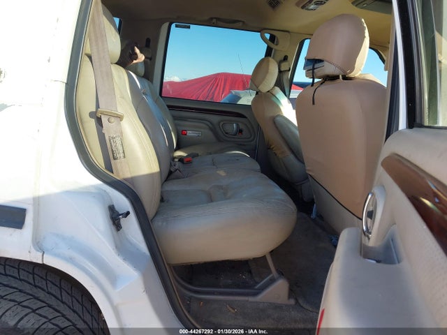 44267292 :رقم المزاد ، 1GYEK13R3YR151965 vin ، 2000 Cadillac Escalade مزاد بيع